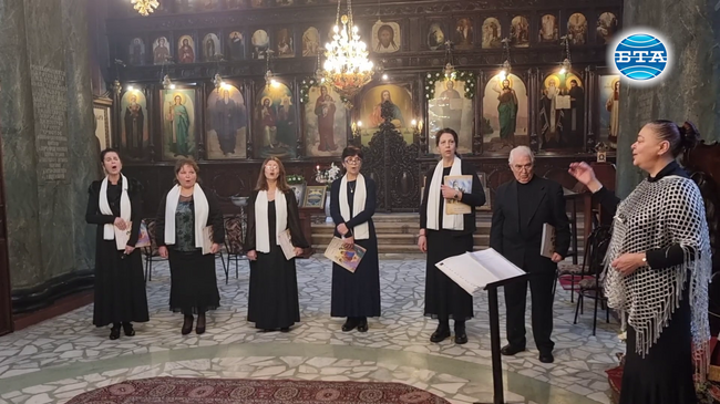Църковният хор към храм „Св. Троица“ в Добрич поздрави миряните с Рождественски концерт