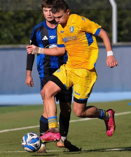 Българският полузащитник Стелиян Стоянов премина в Наполи