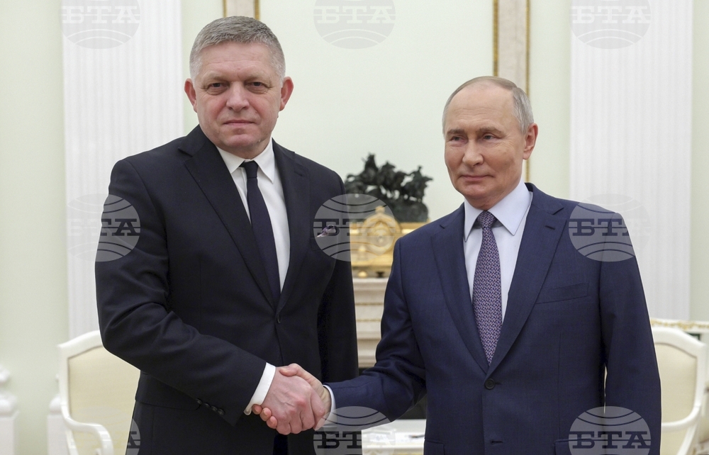 ТАСР: Фицо отрече срещата му с Путин да е била непрозрачна