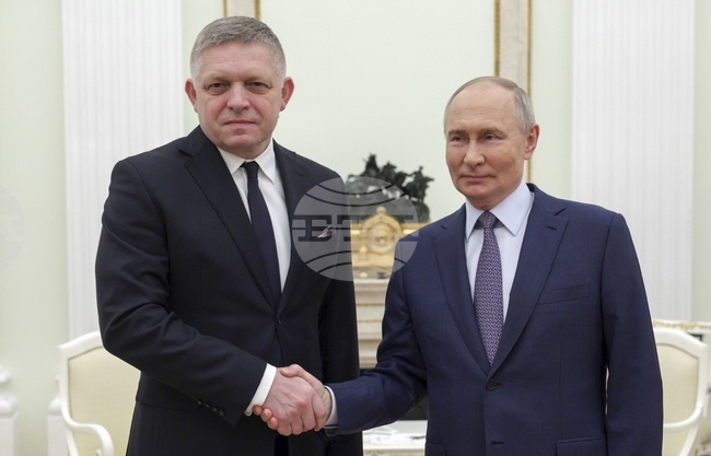 ТАСР: Фицо отрече срещата му с Путин да е била непрозрачна