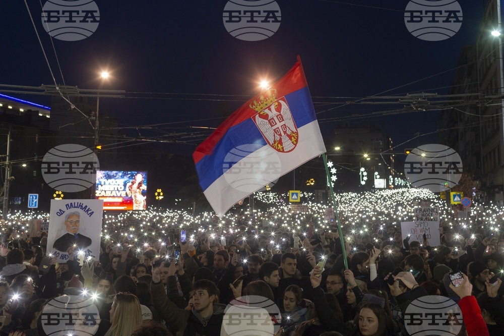 Акцията "Спри, Сърбия!" в памет на 15-те загинали в Нови Сад продължава