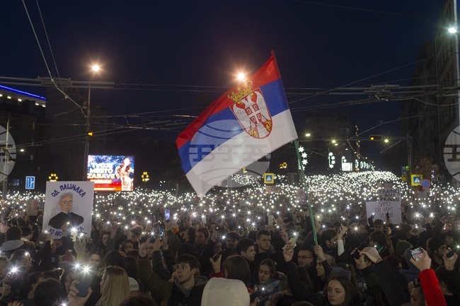 Акцията "Спри, Сърбия!" в памет на 15-те загинали в Нови Сад продължава