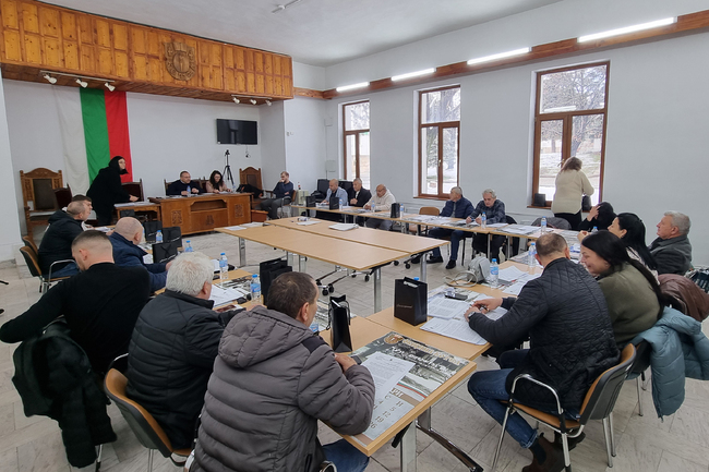 Общинският съвет в Котел увеличи такса "битови отпадъци" с 20% на своето последно за 2024 г. заседание 