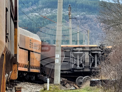 Батановци - дерайлирал влак