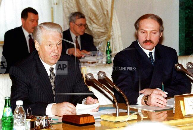 Русия и Беларус подписват на 25 декември 1998 г. Декларация за създаване на съюзна държава