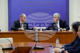 Министерство на енергетиката - договор - подписване