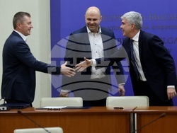 Министерство на енергетиката - договор - подписване