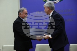 Министерство на енергетиката - договор - подписване