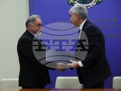 Министерство на енергетиката - договор - подписване