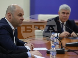 Министерство на енергетиката - договор - подписване