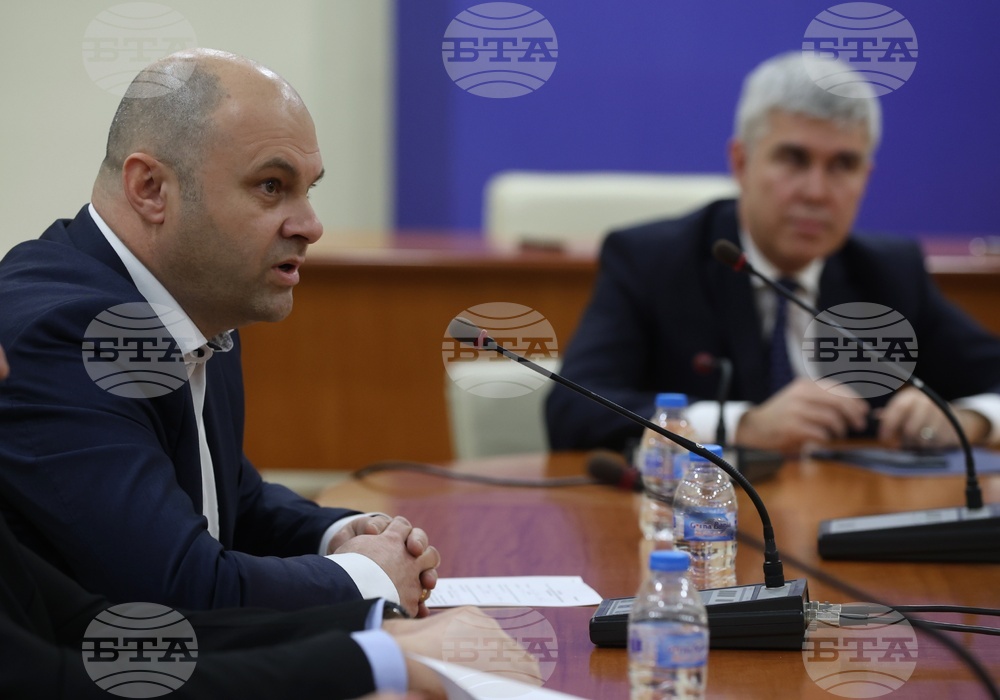 Министерство на енергетиката - договор - подписване