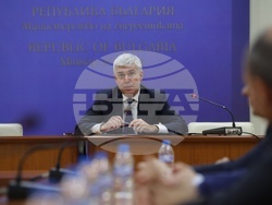 Министерство на енергетиката - договор - подписване