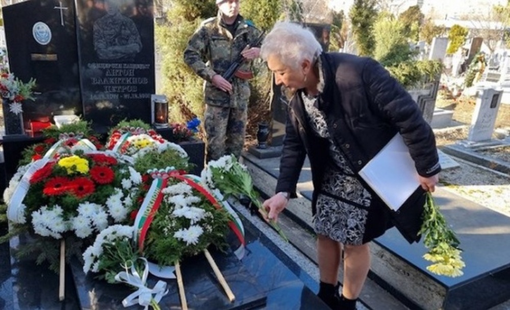 Областна администрация Русе: С възпоменателна церемония и панихида на 27 декември в Русе ще почетат паметта на офицерски кандидат Антон Петров