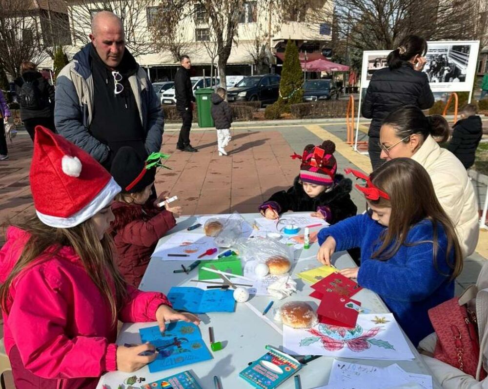 Община Момчилград: Детска арт-работилница внесе празнично настроение в града