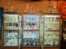 Село Ново село - Първи частен музей на изкуството и порцелана