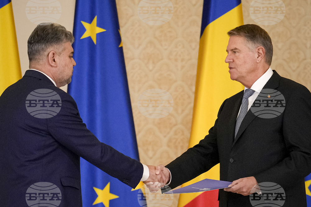 Лидерите на управляващата коалиция в Румъния се събраха на среща след новината за оставката на президента Клаус Йоханис