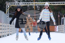 Ледена пързалка