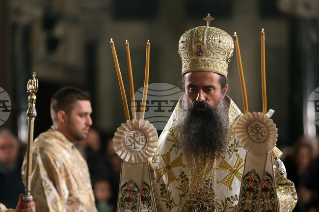 Патриарх Даниил възглави празничната Рождественска света литургия, която започна в патриаршеската катедрала "Св. Александър Невски"