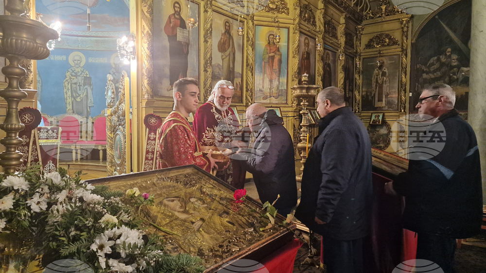 Разград - храм "Св. Николай Мирликийски Чудотворец" - Рождество Христово