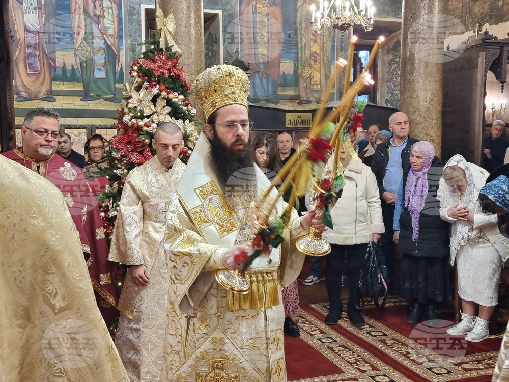 Сливен - Рождество Христово - митрополит Арсений - празнична литургия