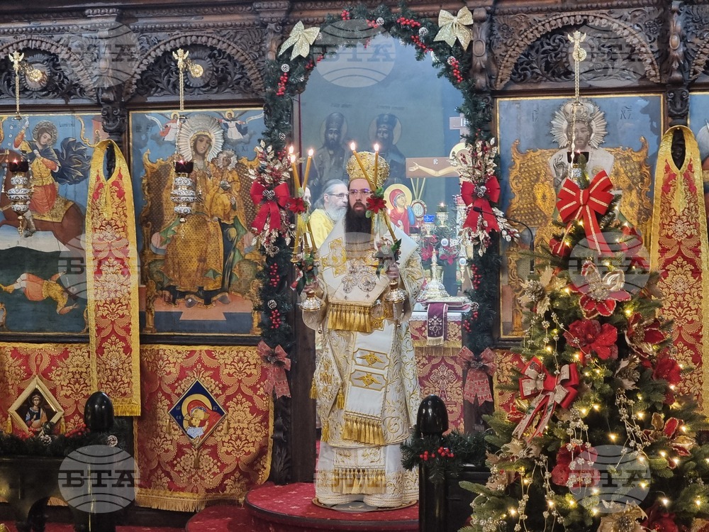 Сливен - Рождество Христово - митрополит Арсений - празнична литургия
