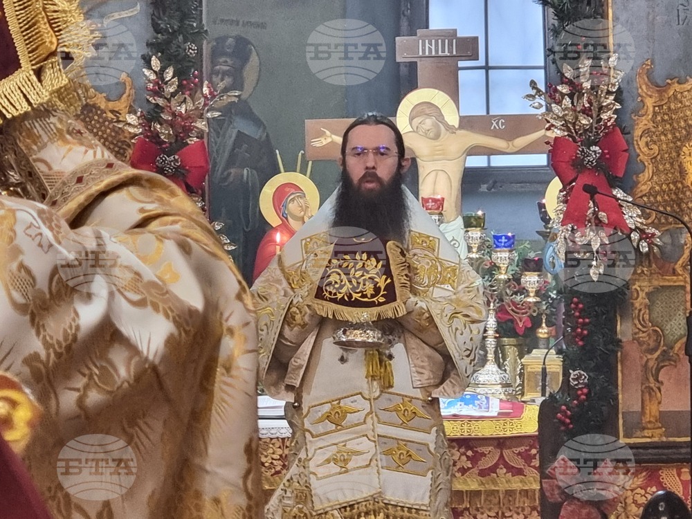 Сливен - Рождество Христово - митрополит Арсений - празнична литургия