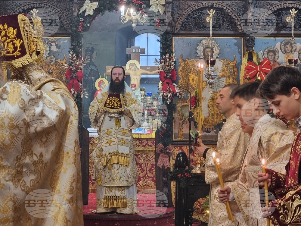 Сливен - Рождество Христово - митрополит Арсений - празнична литургия