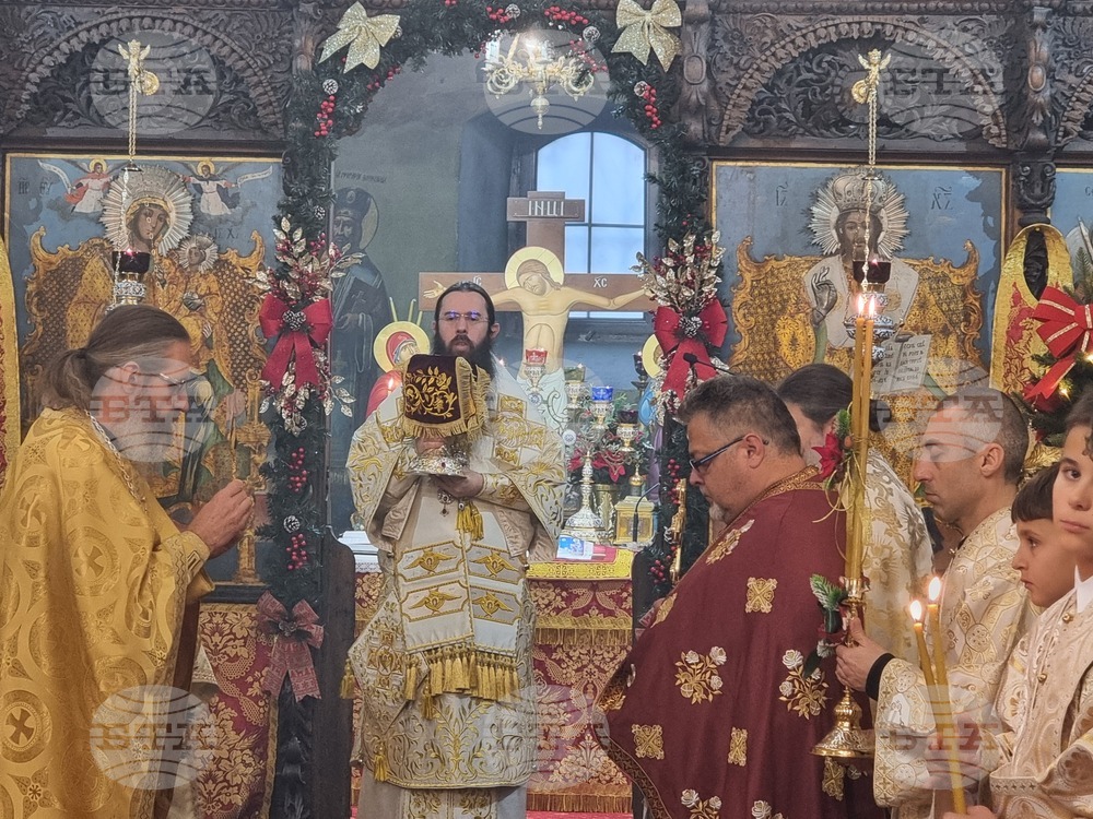 Сливен - Рождество Христово - митрополит Арсений - празнична литургия