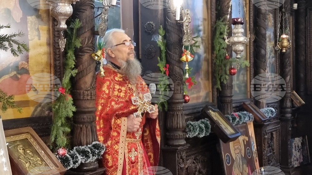 Хасково - храм „Св. св. Архангели Михаил и Гавраил” - Рождество Христово