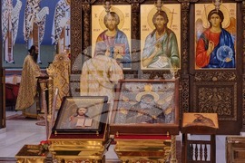 Ловеч - храм „Св. св. Кирил и Методий“ - Рождество Христово - света литургия