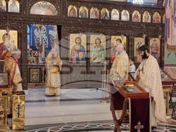 Ловеч - храм „Св. св. Кирил и Методий“ - Рождество Христово - света литургия