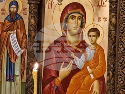 Ловеч - храм „Св. св. Кирил и Методий“ - Рождество Христово - света литургия