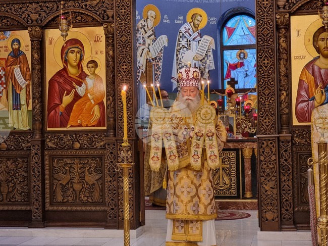 Ловеч - храм „Св. св. Кирил и Методий“ - Рождество Христово - света литургия