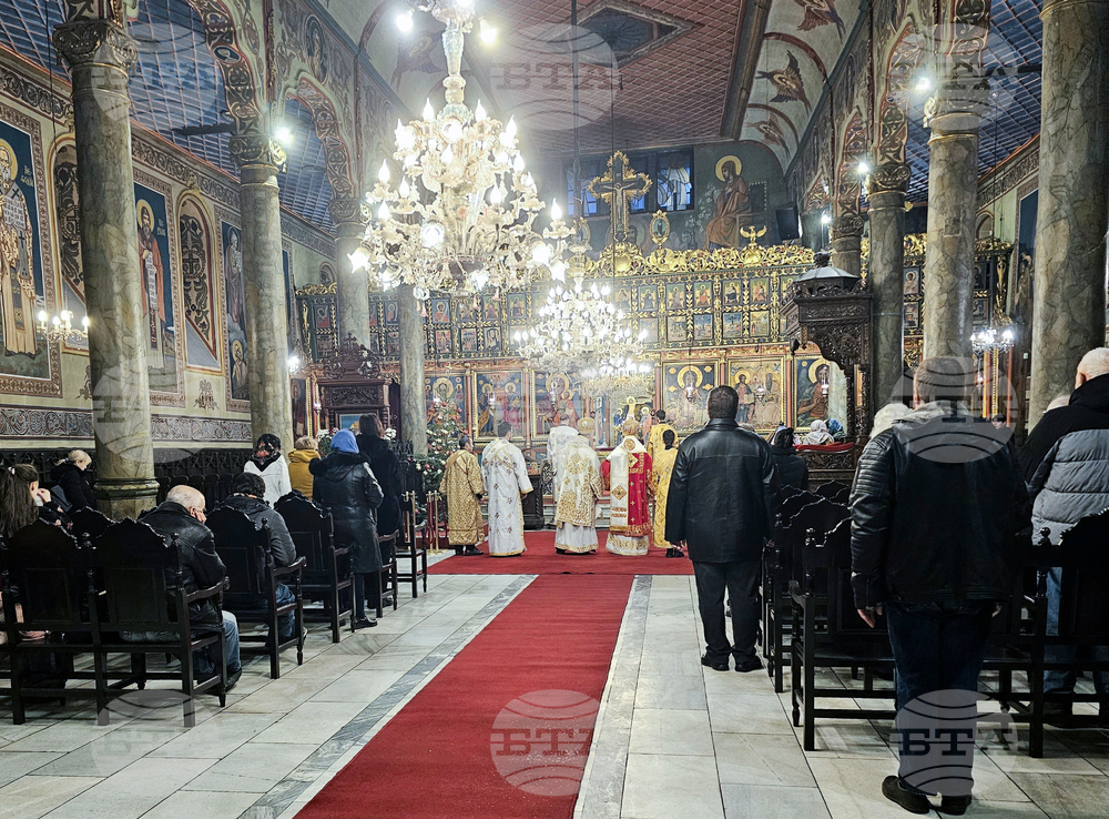 Русе - храм „Света Троица” - митрополит Наум - Рождество Христово