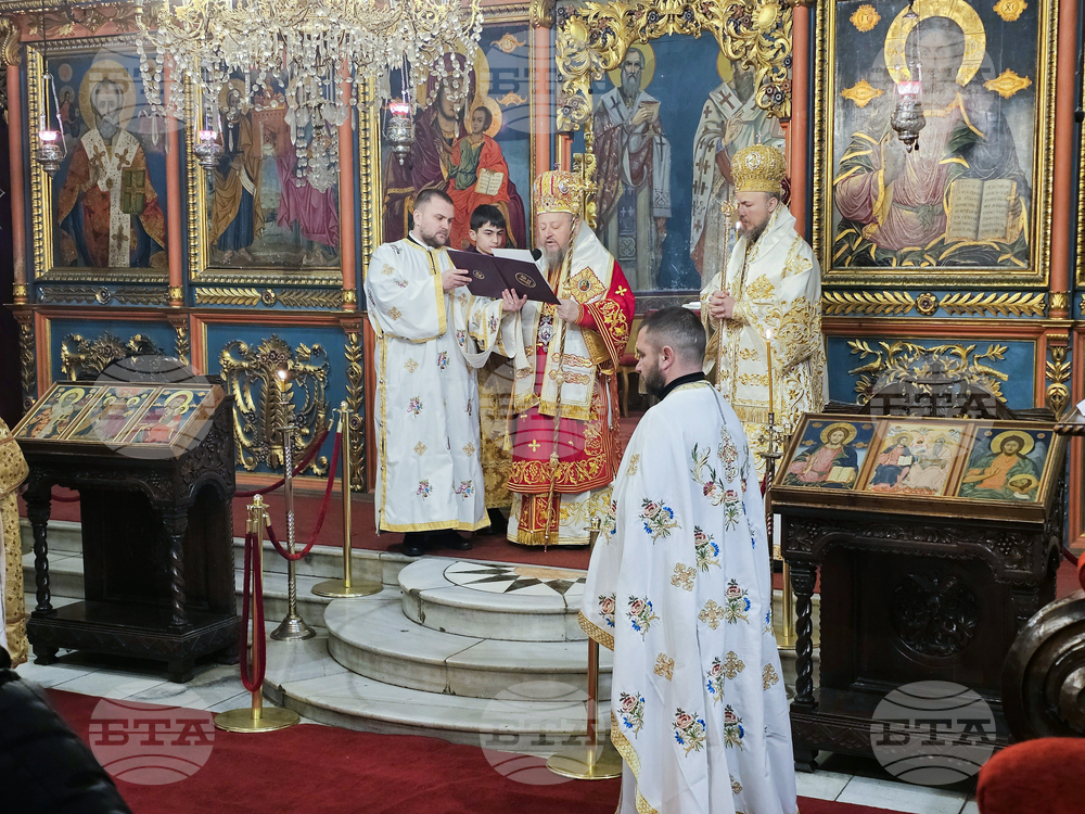 Русе - храм „Света Троица” - митрополит Наум - Рождество Христово