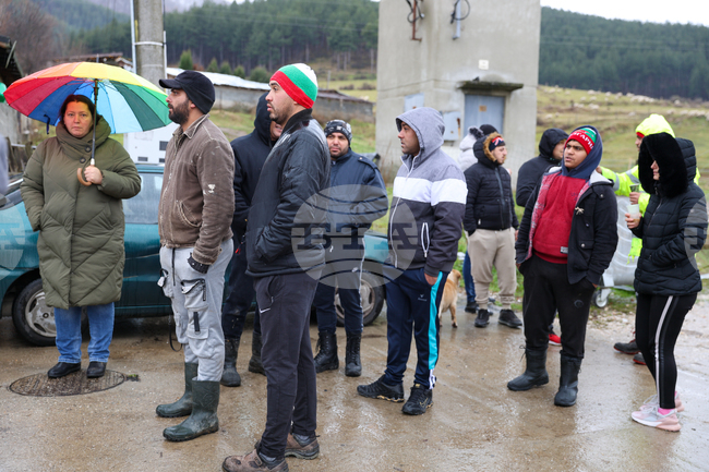 Село Крупник - електрозахранване - протест