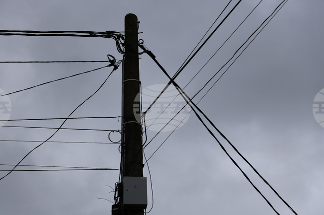Възможни са смущения в електрозахранването на населени места в област Враца, казаха от ЕРМ Запад