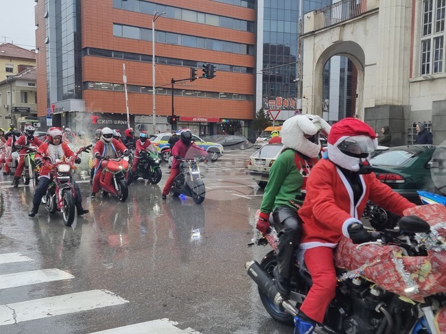 В Плевен кампанията „Мото Коледа“ подкрепя лечението и рехабилитацията на шест деца