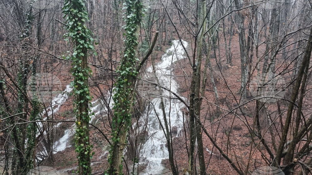 Село Стража - водопад - пълноводие