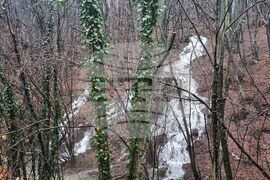 Село Стража - водопад - пълноводие