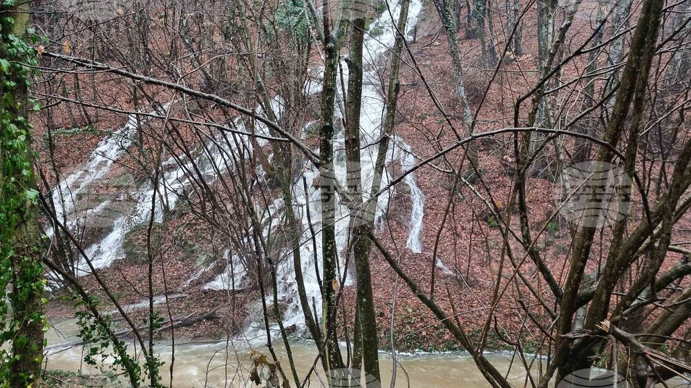 Село Стража - водопад - пълноводие