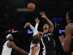 Spurs Knicks Basketball