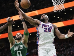 76ers Celtics Basketball