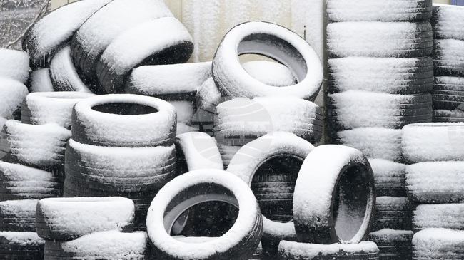 Всички камиони и автобуси в Турция трябва да са със зимни гуми от утре