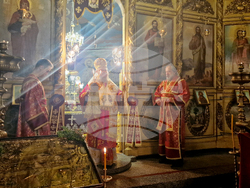 Разград - митрополит Наум - Рождество Христово - света литургия