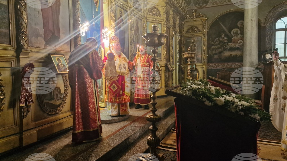 Разград - митрополит Наум - Рождество Христово - света литургия