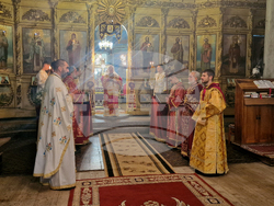 Разград - митрополит Наум - Рождество Христово - света литургия