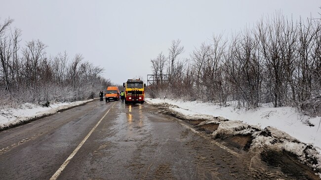 ОА Русе: Пуснаха движението по пътя Русе – Бяла, след като камион се удари в снегорин 