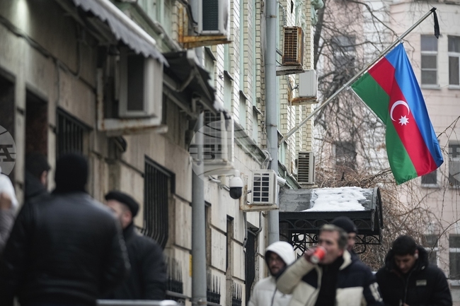 Азербайджан извика руския посланик заради щетите по сградата на посолството при ракетните удари по Киев