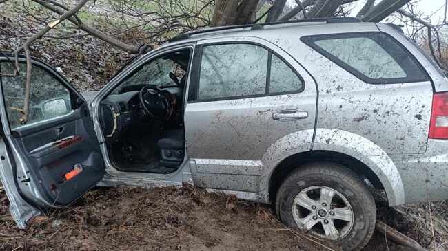 Жените от автомобила, който се блъсна в дърво край село Хан Крум, са настанени за лечение в МБАЛ-Шумен